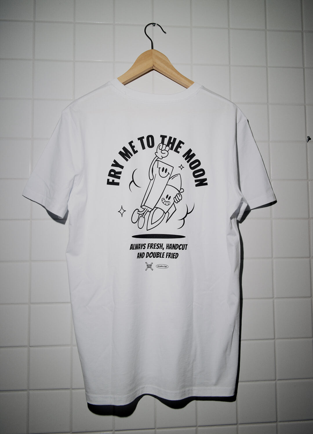 "Fry me to the moon" T-Shirt (oversized) – ASTROFRIES × studio ciao